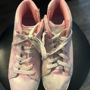 Size 4 Sketchers Sneakers
